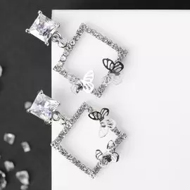 Серьги со стразами