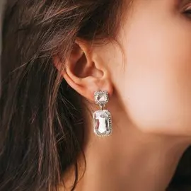 Серьги со стразами