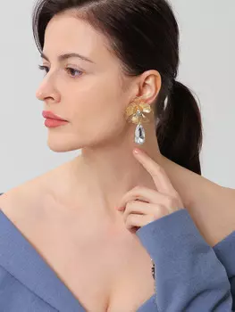 Серьги со стразами