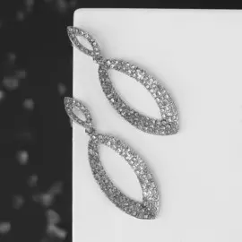 Серьги со стразами