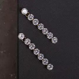 Серьги со стразами