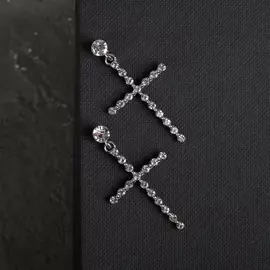 Серьги со стразами