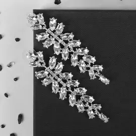 Серьги висячие со стразами