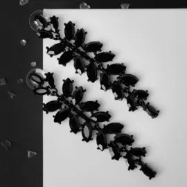 Серьги висячие со стразами