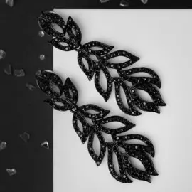 Серьги висячие со стразами