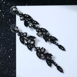 Серьги висячие со стразами