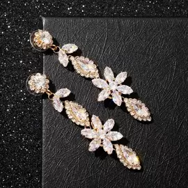 Серьги висячие со стразами