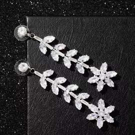 Серьги висячие со стразами