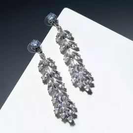 Серьги висячие со стразами