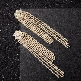 Серьги висячие со стразами