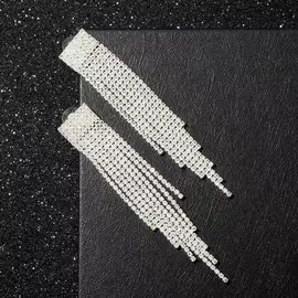 Серьги висячие со стразами