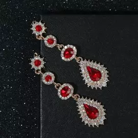 Серьги висячие со стразами