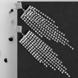 Серьги висячие со стразами