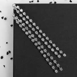 Серьги висячие со стразами