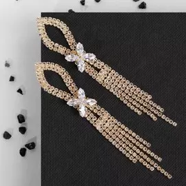 Серьги висячие со стразами