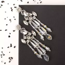 Серьги висячие со стразами