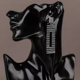 Серьги висячие со стразами