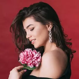 Серьги висячие со стразами