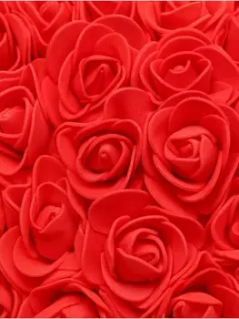 Сердце из красных роз