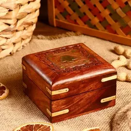 Шкатулка дерево