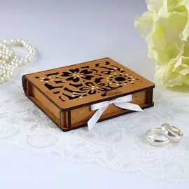 Шкатулка под кольца