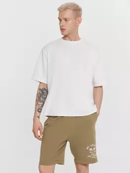 Шорты мужские бежевые