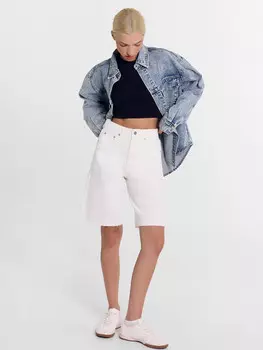 Шорты женские джинсовые в молочном цвете