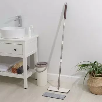 Швабра с отжимом и ведро доляна: ведро с отсеками для полоскания и отжима 9,3 л, швабра плоская, запасная насадка из микрофибры