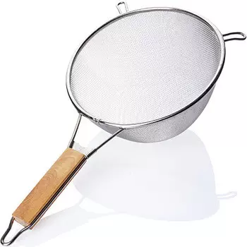 Сито с деревянной ручкой