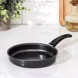 Сковорода доляна promo, d=16 см, пластиковая ручка, антипригарное покрытие, углеродитсая сталь, черная