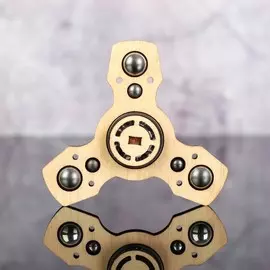 Спиннер деревянный