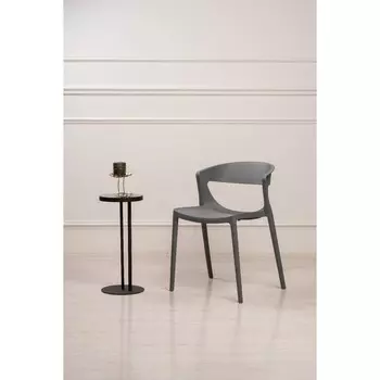 Стул пластиковый