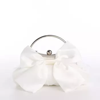 Сумка-клатч на фермуаре, цвет молочный