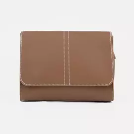 Сумка-мессенджер на клапане, длинный ремень, цвет коричневый