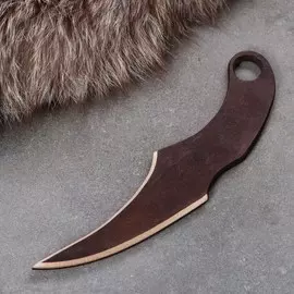 Сувенирное деревянное оружие