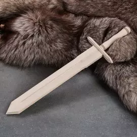 Сувенирное деревянное оружие