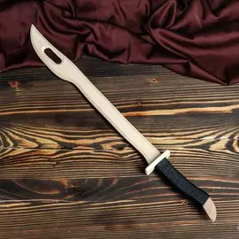 Сувенирное деревянное оружие