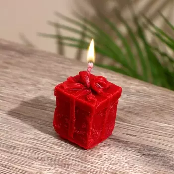 Свеча новогодняя