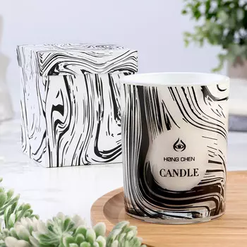 Ароматическая свеча в стакане