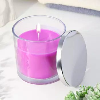 Ароматическая свеча в стакане