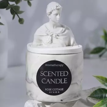 Ароматическая свеча в подсвечнике