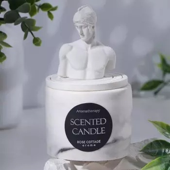 Ароматическая свеча в подсвечнике