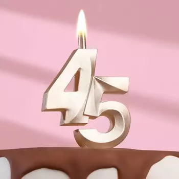 Свеча в торт