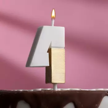 Свеча в торт