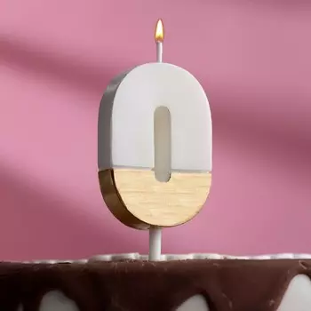 Свеча в торт