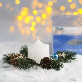 Свеча в венке