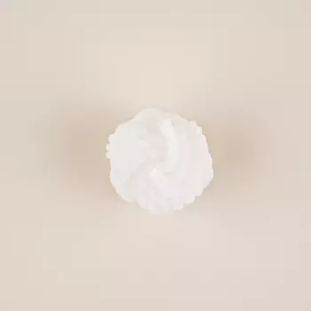 Свеча восковая, 5.55.5 см