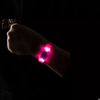 Светодиодный браслет розовый, батарейки cr2016х2, свечение розовое