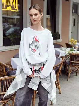 Свитшот белый с надписью