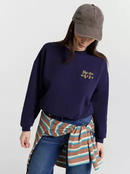 Свитшот женский синий с вышивкой на груди